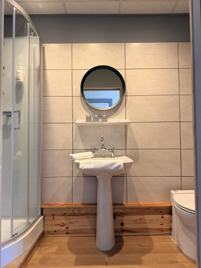 hotel-annexe-chambre12sdb