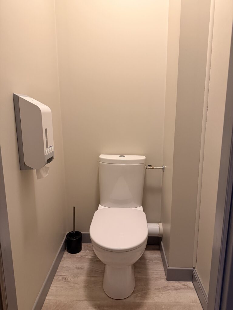 hotel-annexe-chambre19-sdb (2)