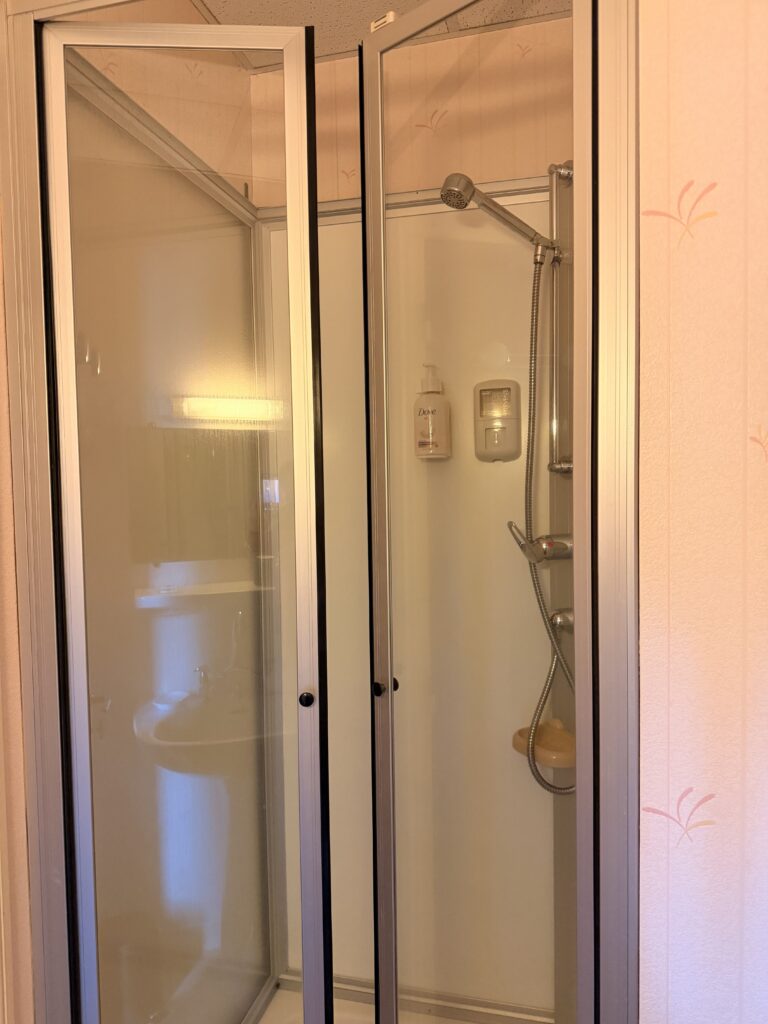 hotel-annexe-chambre20-sdb (3)